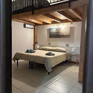 Nyaraló Dimora 394, Catania-Fontanarossai nemzetközi repülőtér